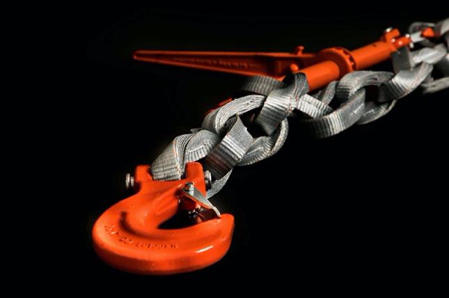 Doleco®’s revolutionary DoNova® PowerLash Textile Lashing Chain and Tie Down System is made of high-performance Dyneema® fiber.