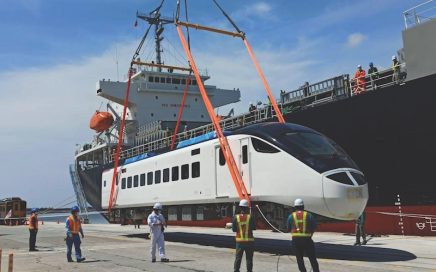 Modulift Spreader Beams Lifting New Intercity Express Train