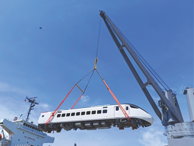 Modulift Spreader Beams Lifting New Intercity Express Train In The Sky