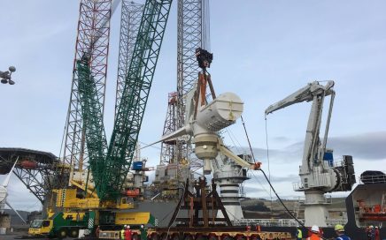 Modulift aberdeen tidal turbine final lift position